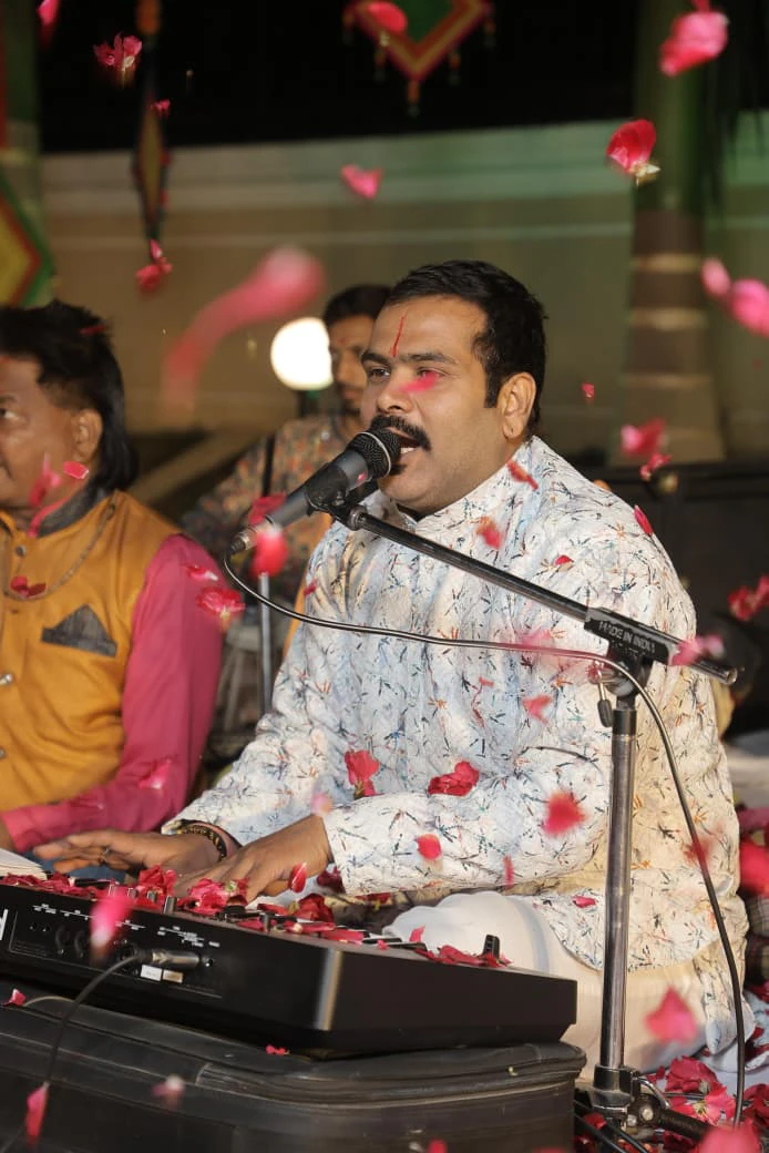 Kuber Maheshwari at the keyboard